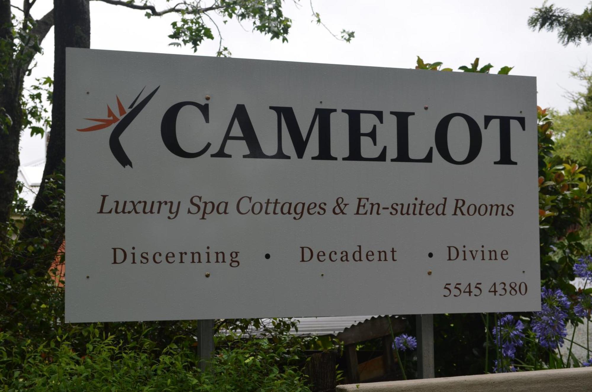Camelot Boutique Accommodation Маунт Тамборин Екстериор снимка